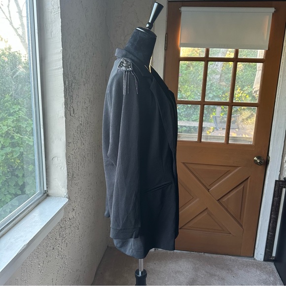 Junarose by Vera Moda Black Silver Embellished Shoulder Western Blazer - Picture 12 of 16